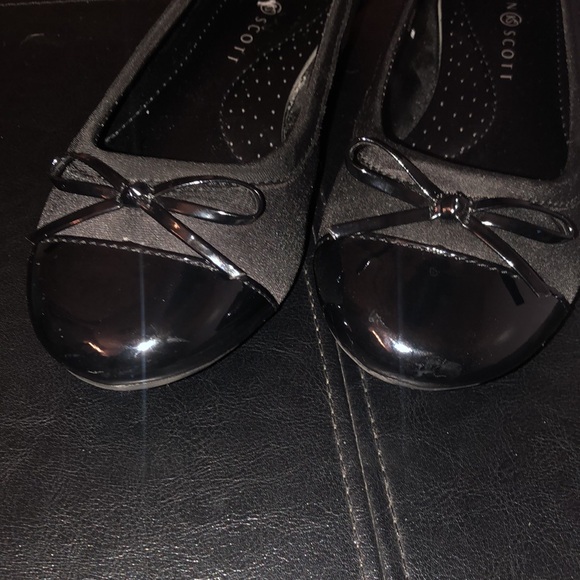 NEW LISTING! Karen Scott Ballet Flats - Picture 6 of 6